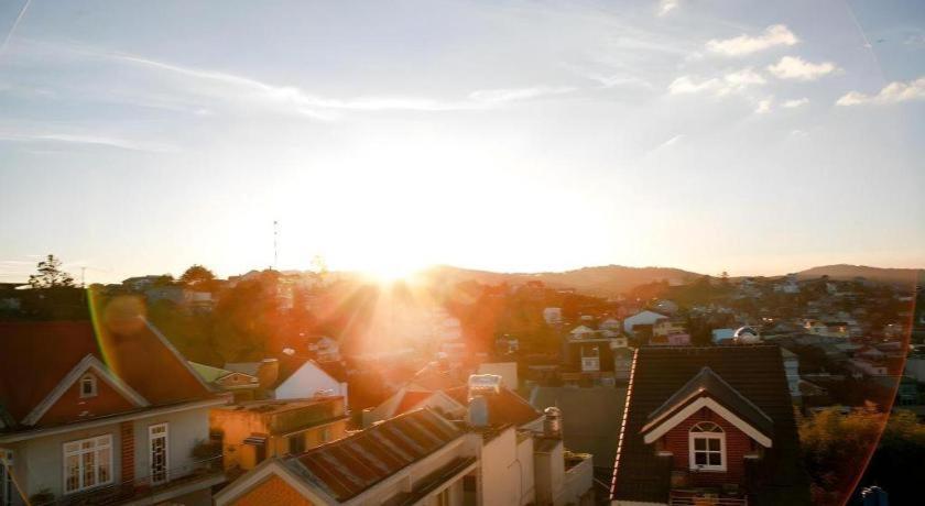 Hoa Sen Vang Hotel Dalat Esterno foto
